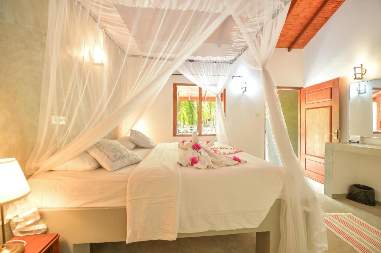 De Silva Palm Resort Калпития Экстерьер фото